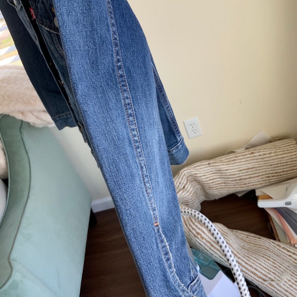 Levi’s Jacket - Picture 4 of 8